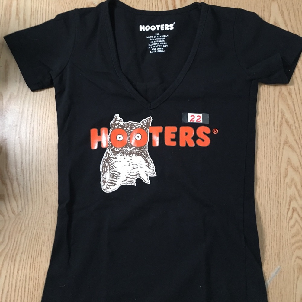 B26 #22 Hooters Girl Worn Super Sexy V-Neck T-shirt Stretchy Soft Size Xxs